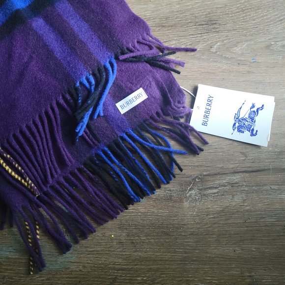 New With Tags Burberry Giant Check Cashmere Scarf for Women In Ribbon Color - Picture 8 of 15